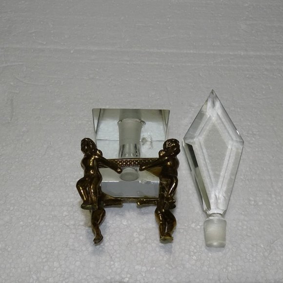 VINTAGE PERFUME WITH 4 CHERUBS - Picture 5 of 8
